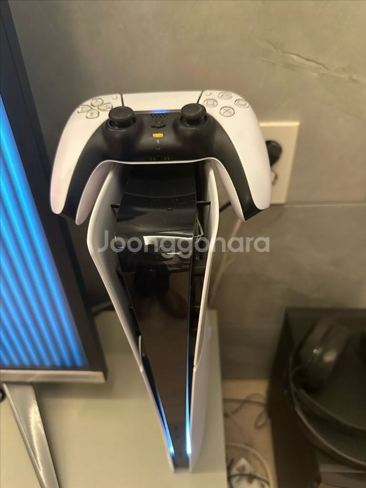 플레이스테이션5 슬림 디지털버전 팝니다--0