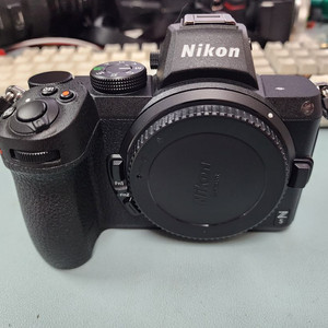 니콘 Z5 미러리스 카메라 완전신동급