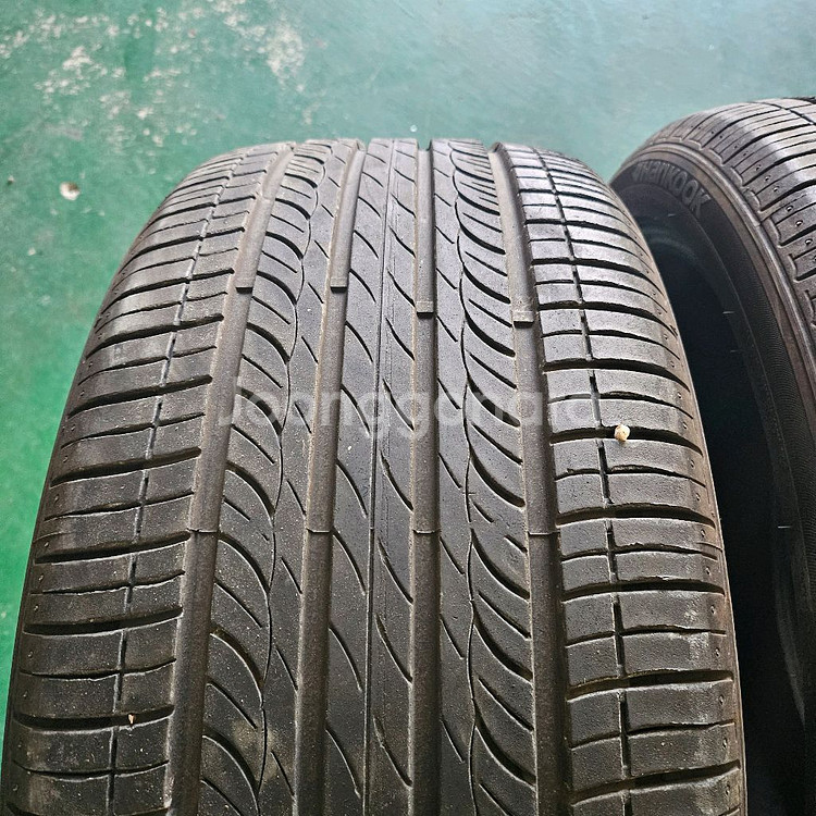 245 40 19 중고타이어 팝니다--0