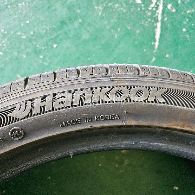 245 40 19 중고타이어 팝니다--3