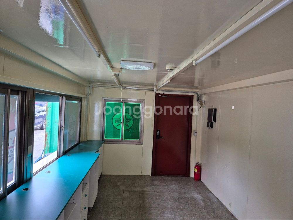 3*6 편의점 컨테이너 판매합니다--7