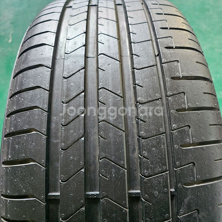 245 45 19 피제로 임판급 중고 팝니다--0