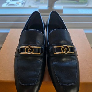 루이비통 여성 로퍼 (38사이즈)