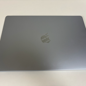 2025 맥북에어 M4 15인치 스카이블루 (16GB,256GB) 풀박스 팝니다.