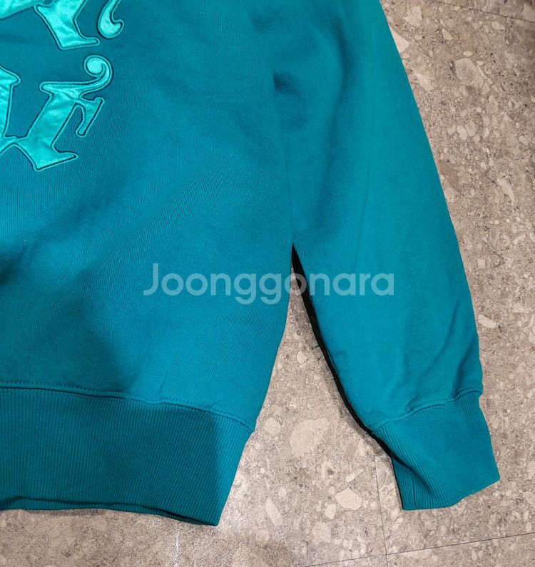 디스이즈네버댓 패치로고 기모 맨투맨 (L)--4