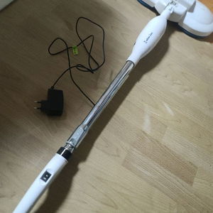 오토씽 스마트 무선 물걸레 청소기 700ba와 700b