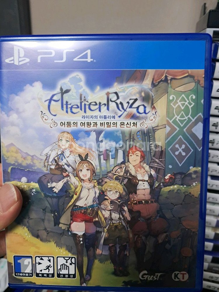 ps4 라이자의 아틀리에 표지 살짝 훼손--0