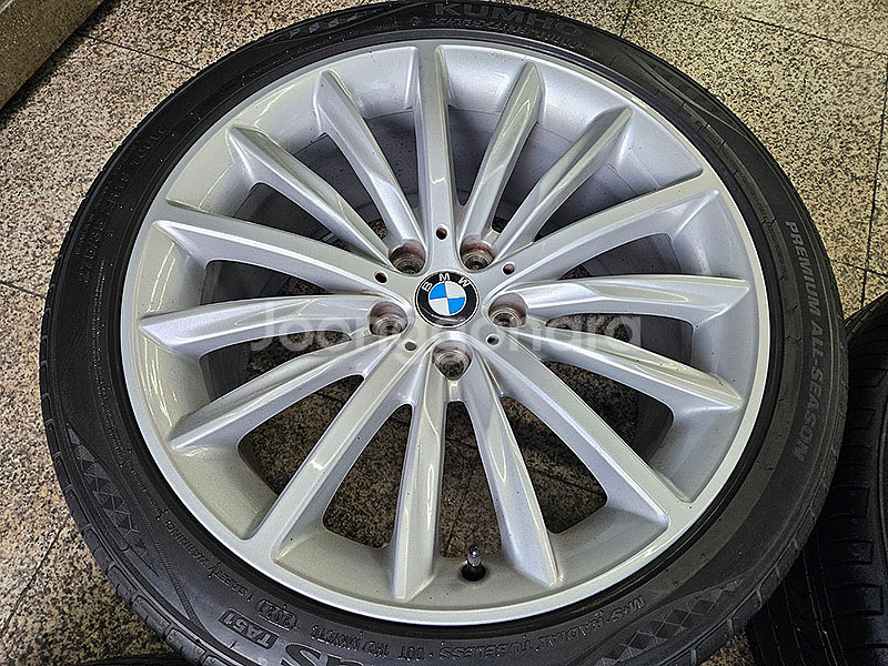 BMW G30 5시리즈 633 정품 19인치 휠타이어--5
