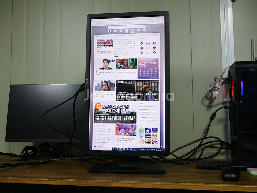 델 23인치 울트라샤프 피벗 모니터 U2312HMt--2