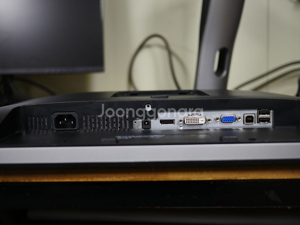 델 23인치 울트라샤프 피벗 모니터 U2312HMt--6