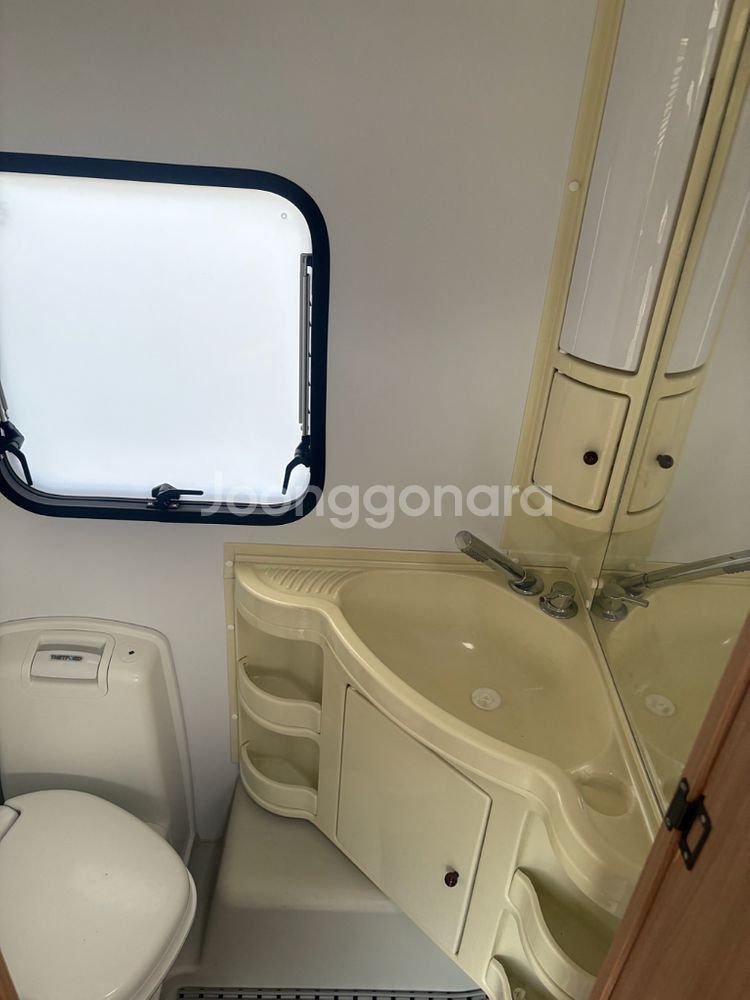 카라반 아드리아 아비바 370dd 급처분--5