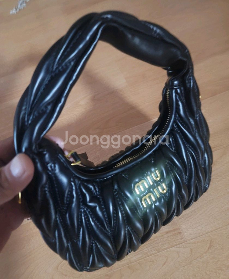 정품) 미우미우 퀼티드 가죽 숄더백. 가방 !!--6