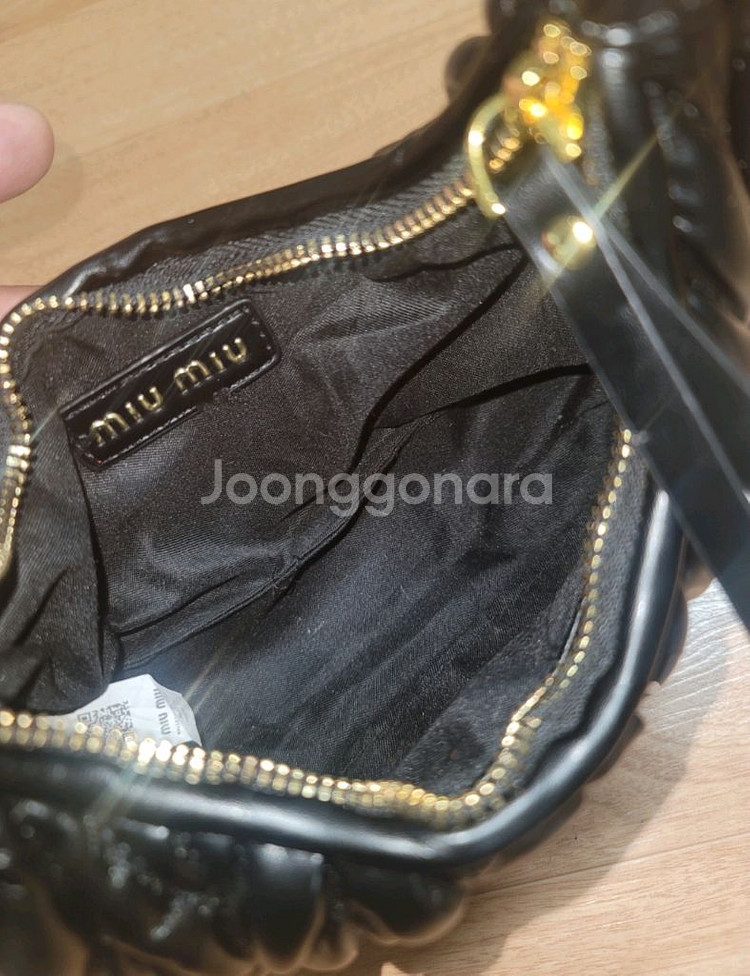 정품) 미우미우 퀼티드 가죽 숄더백. 가방 !!--7