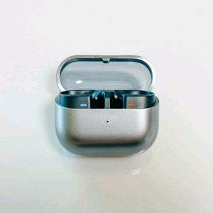 버즈3프로 본체 충전기(실버)