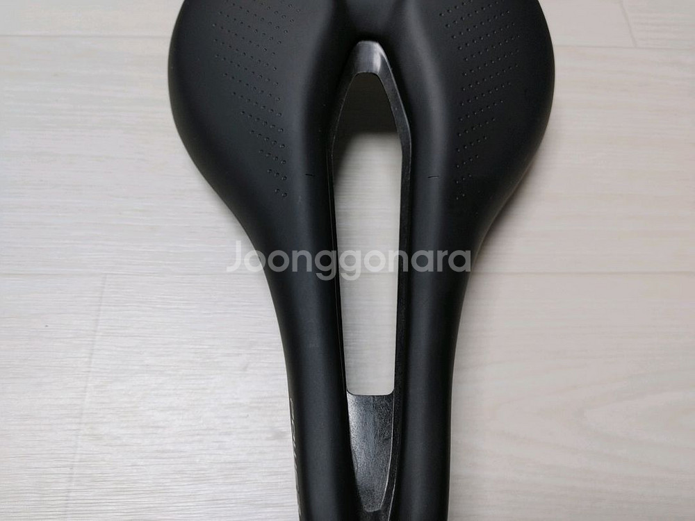 스페셜라이즈드 파워 콤프 안장 143미리 검정레일 팝니--2