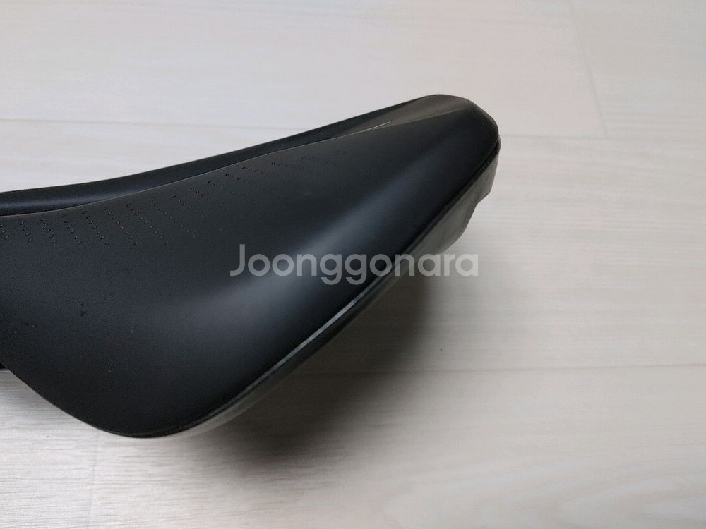 스페셜라이즈드 파워 콤프 안장 143미리 검정레일 팝니--6