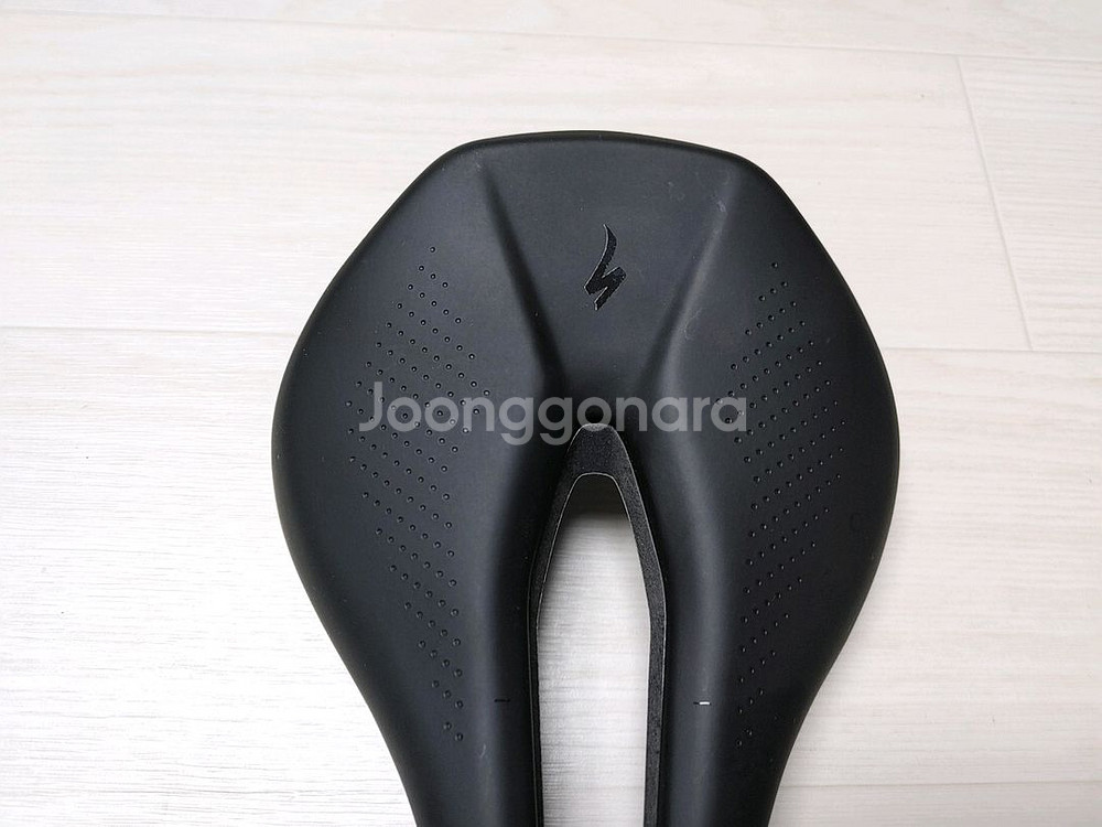 스페셜라이즈드 파워 콤프 안장 143미리 검정레일 팝니--3