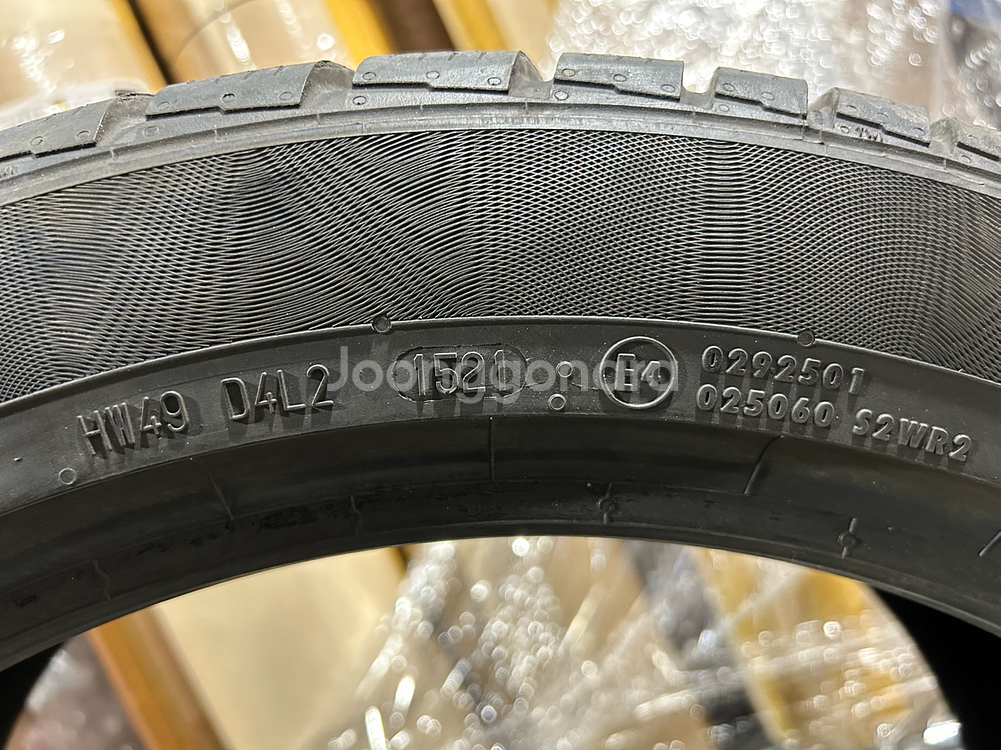 콘티넨탈 윈터 컨텍 타이어 한대분--5