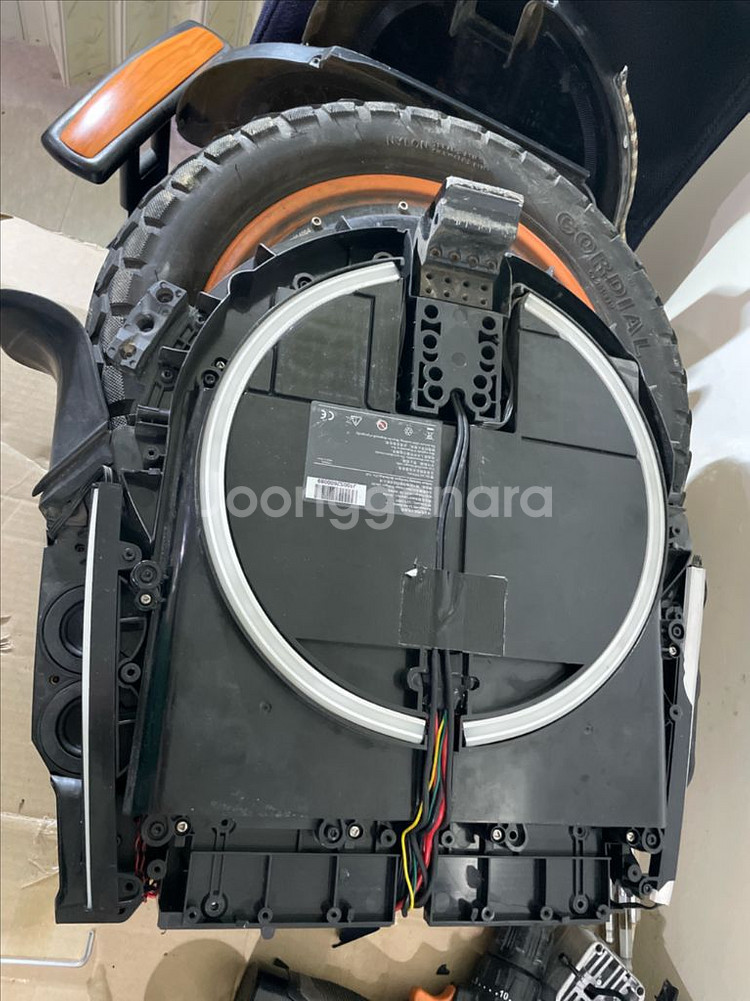 인모션12v 부품용 바퀴 밧데리 기타등등--2