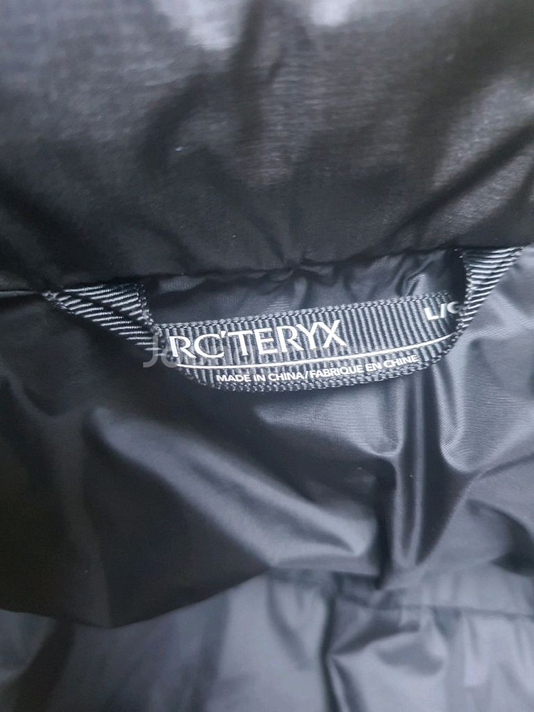 아크테릭스 오지 패딩--5