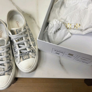 디올 오블리크 스니커즈