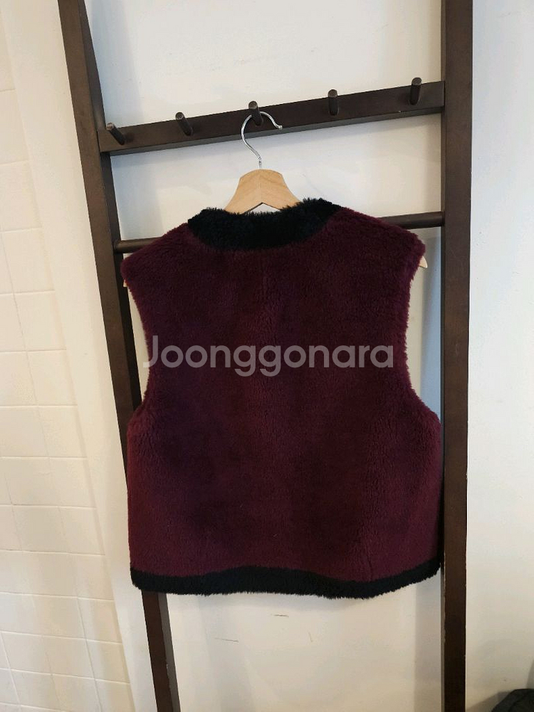 새상품)칼 라거펠트 버건디 양모 베스트 조끼--3