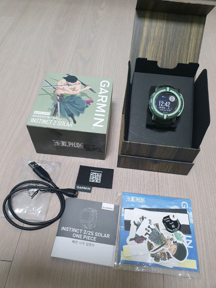 가민 인스팅트2 솔라 원피스에디션 이미지