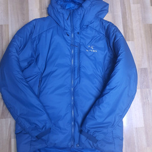 아크테릭스패딩 누클리아이