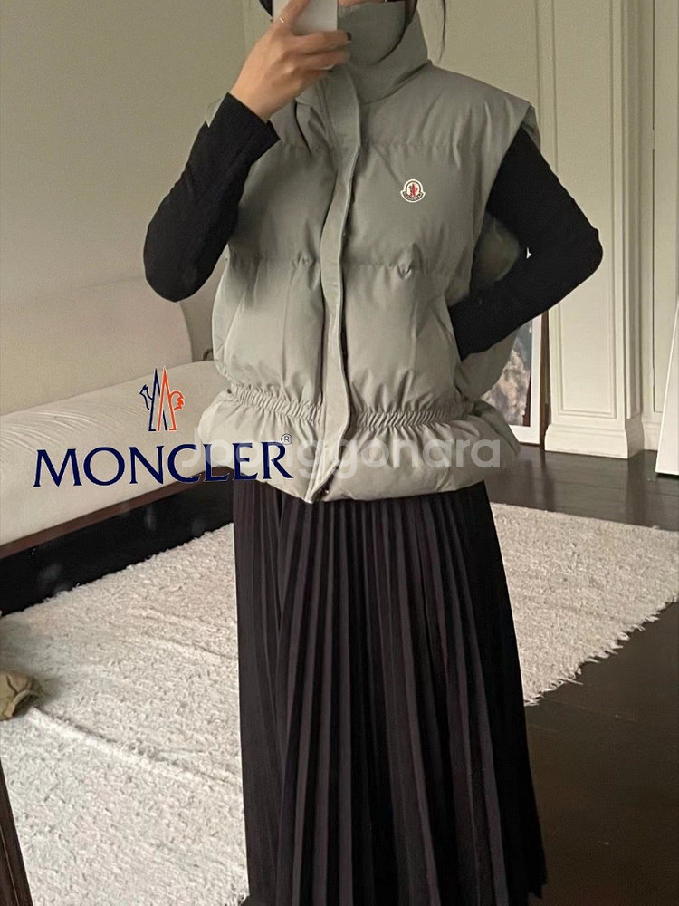 몽클** 패딩조끼--3