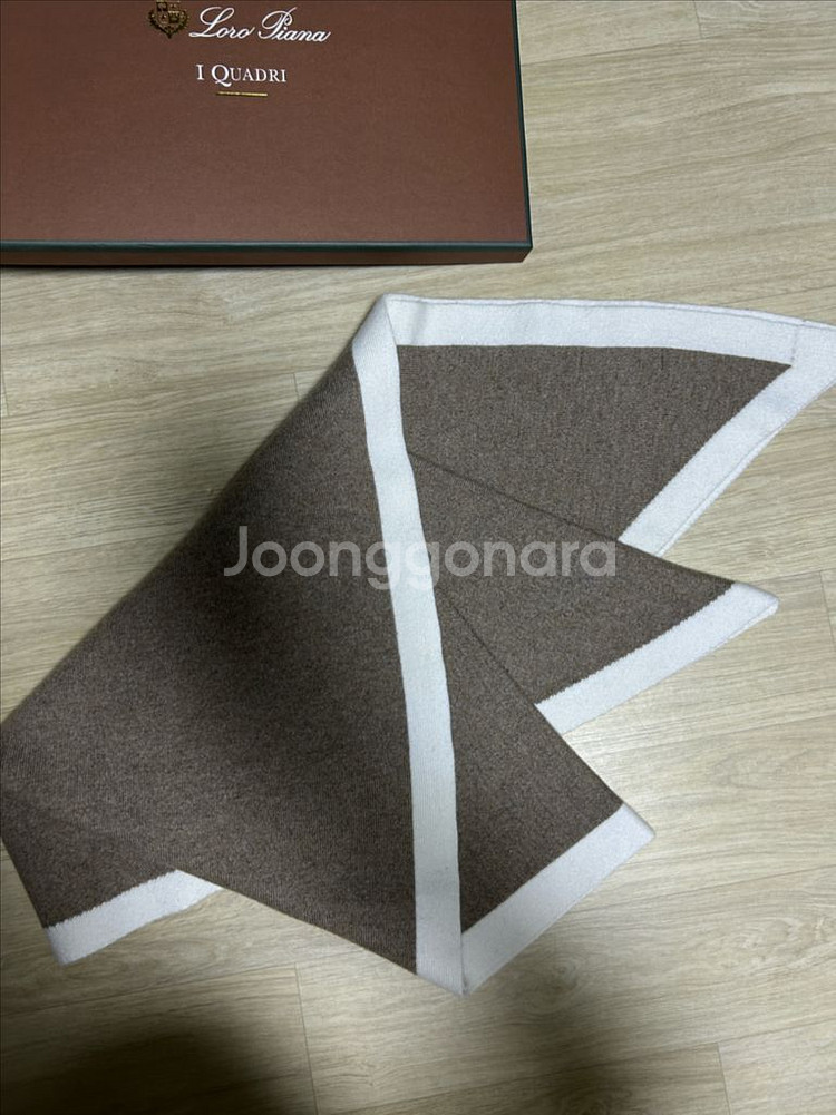 로로피아나 삼각숄--4