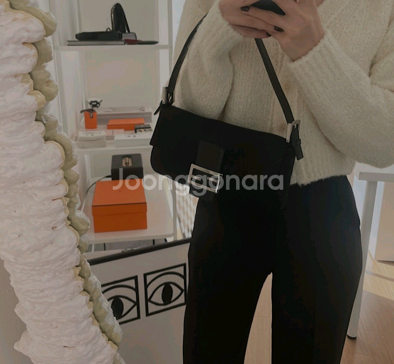 펜디 바게트백 정품감정서 포함--1