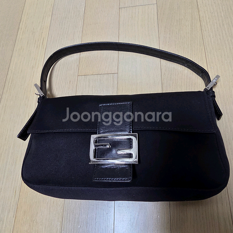 펜디 바게트백 정품감정서 포함--0