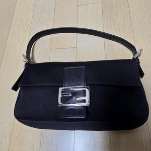 펜디 바게트백 정품감정서 포함