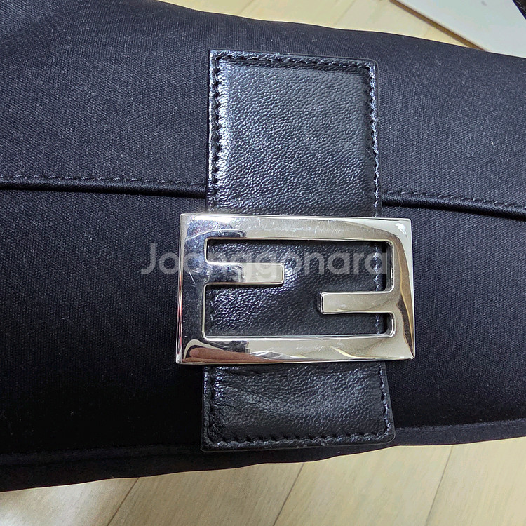 펜디 바게트백 정품감정서 포함--4