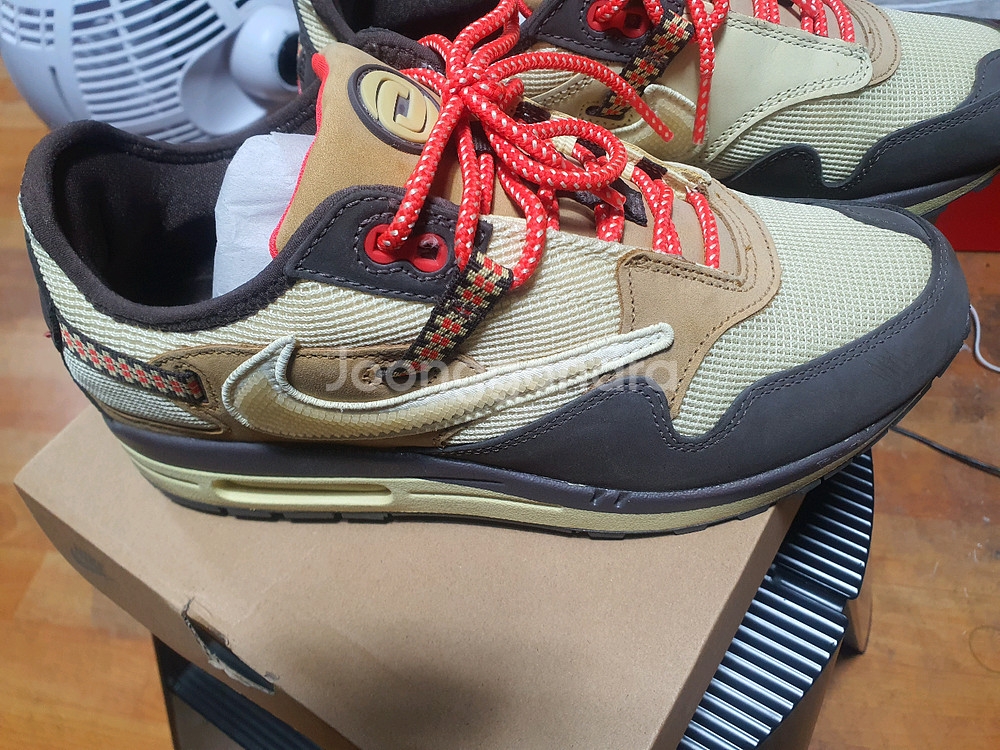 나이키 트래비스 스캇 맥스1--0