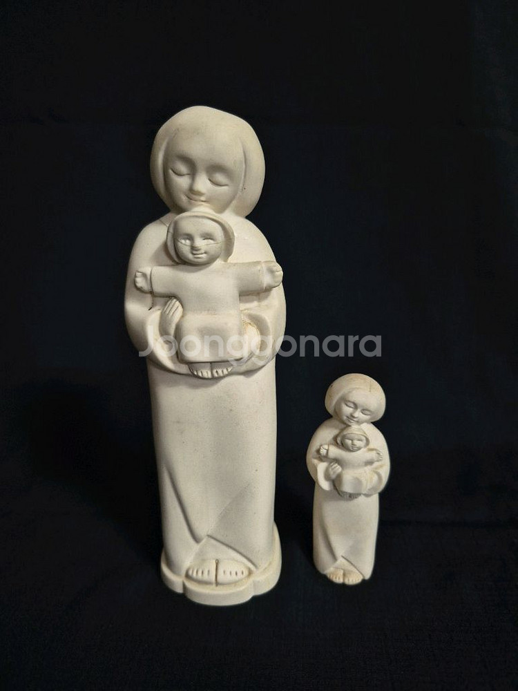 성모 마리아 조각상 2점--0