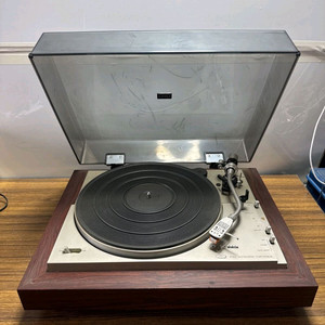 흔치않은 일본 Sanyo TP-210 전자동 턴테이블
