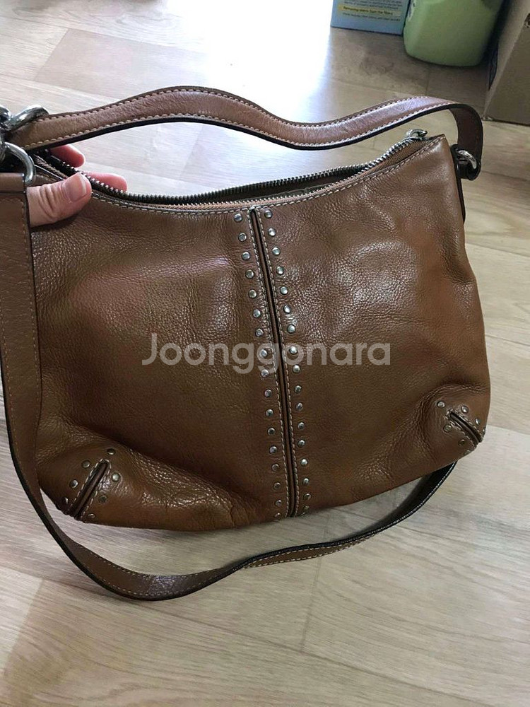 마이클코어스 소가죽 가방--1