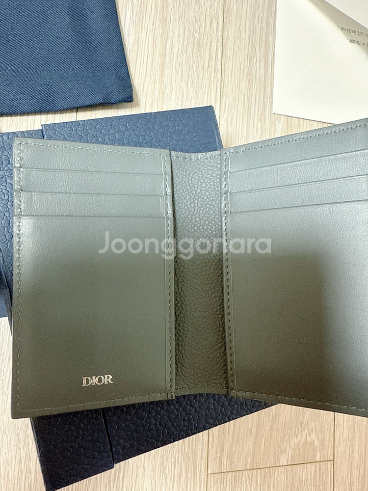 디올 버티컬 2단 카드지갑--1