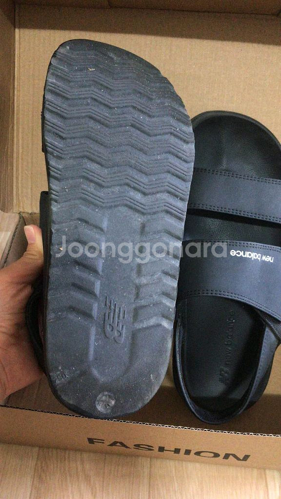 뉴발란스 샌들 250--2