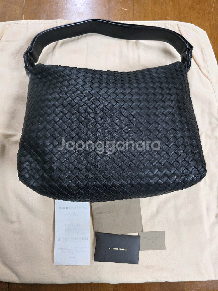 보테가 베네타 인트레치 피라미드백--0