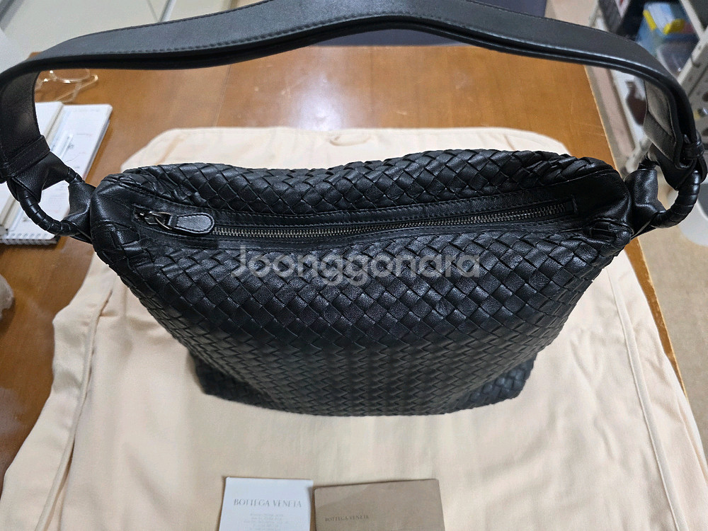 보테가 베네타 인트레치 피라미드백--2