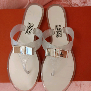 정품- 페라가모 쪼리 슬리퍼