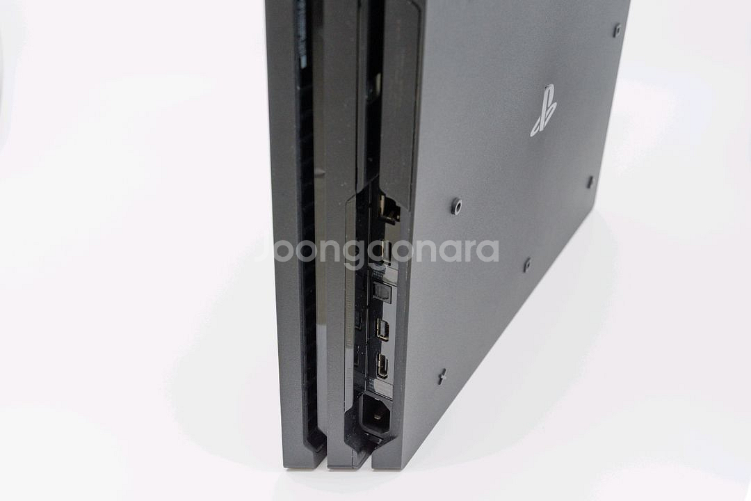 소니 플레이스테이션4 Pro (CUH-7017B)--3