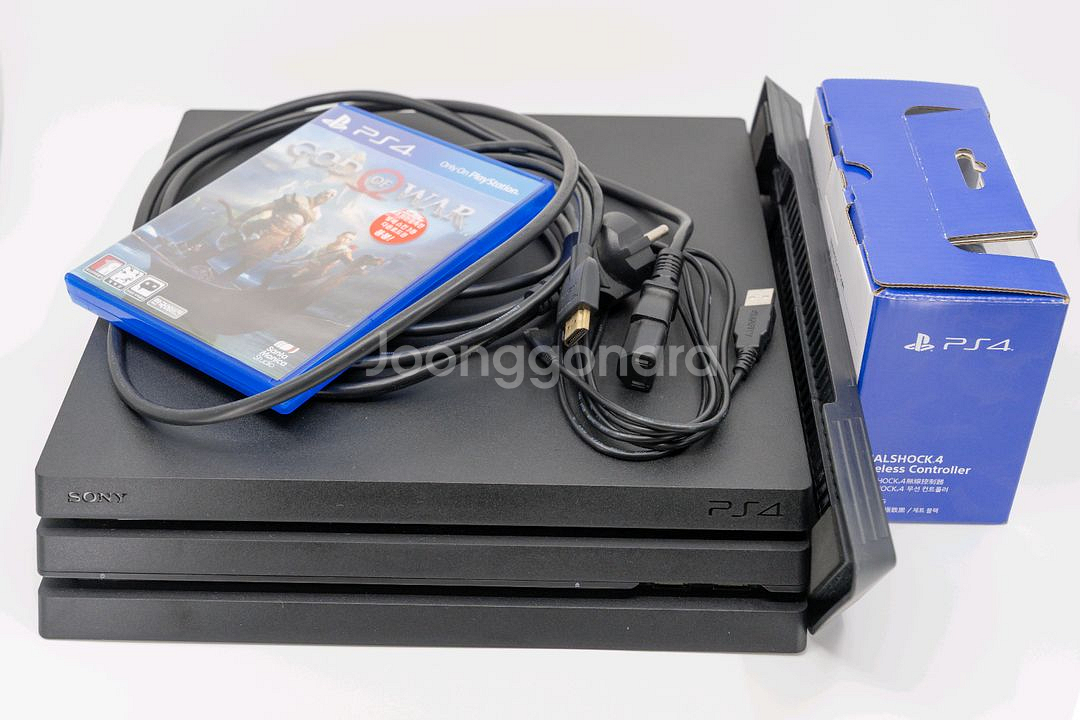 소니 플레이스테이션4 Pro (CUH-7017B)--0