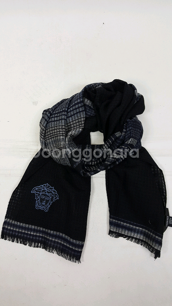 지아니베르사체 메두사 로고 검정/파랑 울 스카프--4