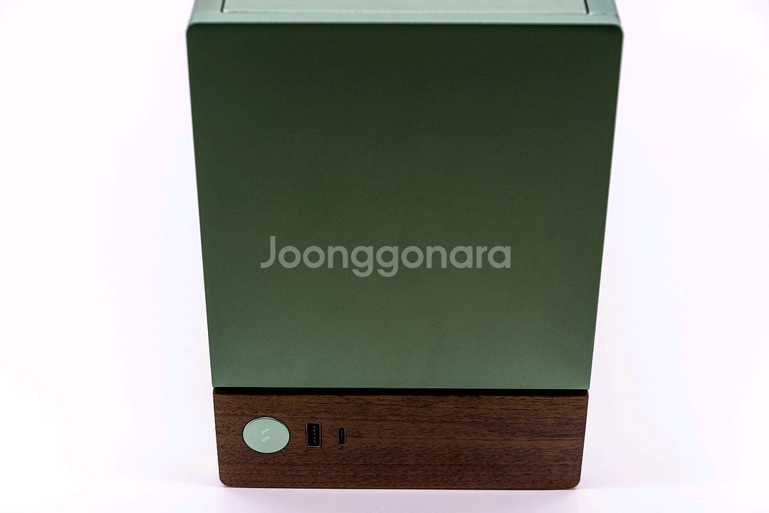 프랙탈 디자인 테라--1