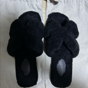 에르메스 오란 털 슬리퍼