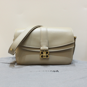 [명품다올동래] 발렌시아가 레이디 플랩 숄더백 695541