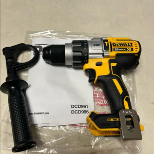 새제품 디월트 햄머드릴 dcd996 본체 팝니다